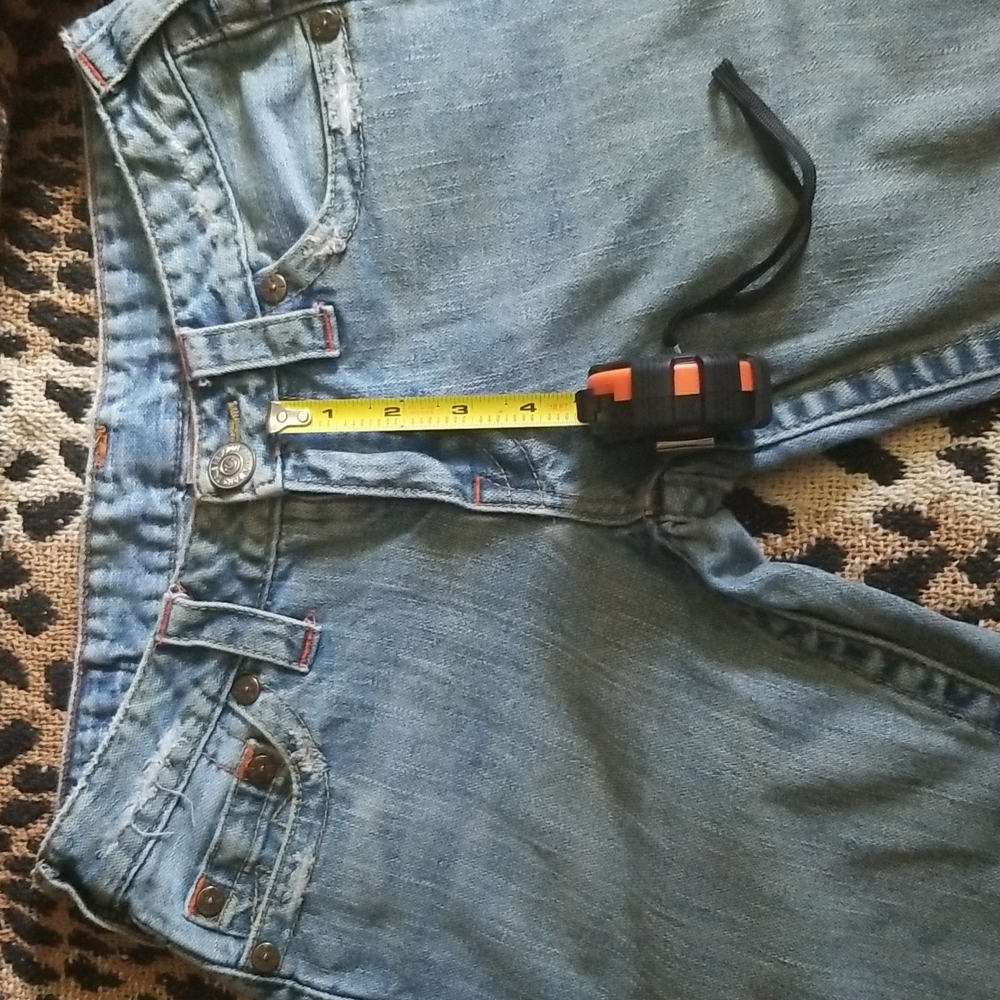 True Religion Distressed Shorts - Picture 8 of 9